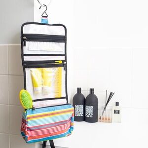 SCOUT Hanging Toilettree Travel Bag NWT